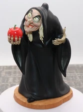 Walt Disney Classics Witch Take the Apple Dearie Figure in Box Snow White READ