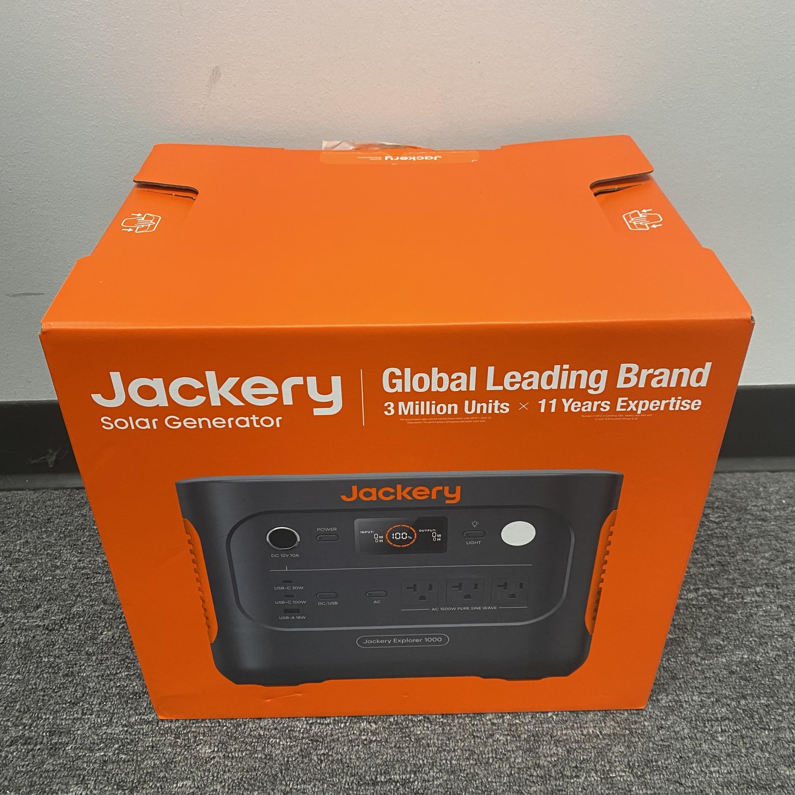 Jackery Explorer 1000 Portable Solar Generator JE-1000D
