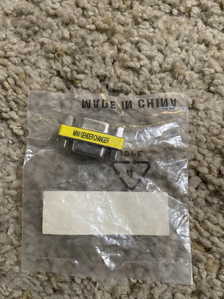 HD15 VGA SVGA Female to Female Mini Gender Changer Adapter Coupler Connector - Image 2 of 2