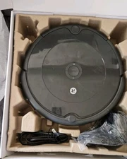 iRobot Roomba 694 Robot Vacuum-Wi-Fi Connectivity Black Excellent With box