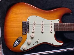 2009 Fender American Deluxe Stratocaster - Ash, Aged Cherry Sunburst
