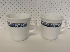 Set of 2 CORNING Vintage Old Town Blue Onion 12 Ounce Coffee Cups Mugs