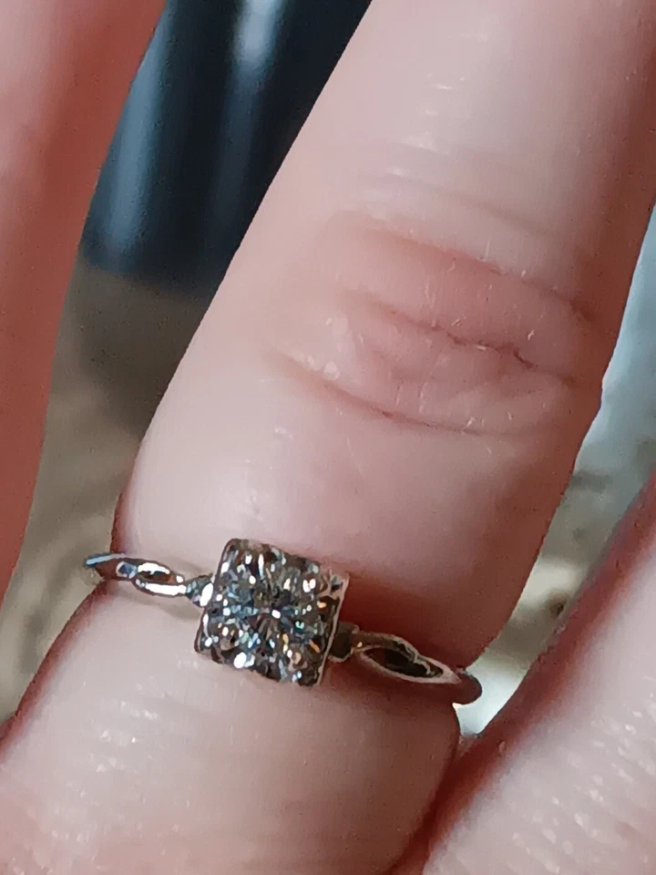 Anel de diamante lembrança vintage ouro branco 14k - Imagem 2 de 4