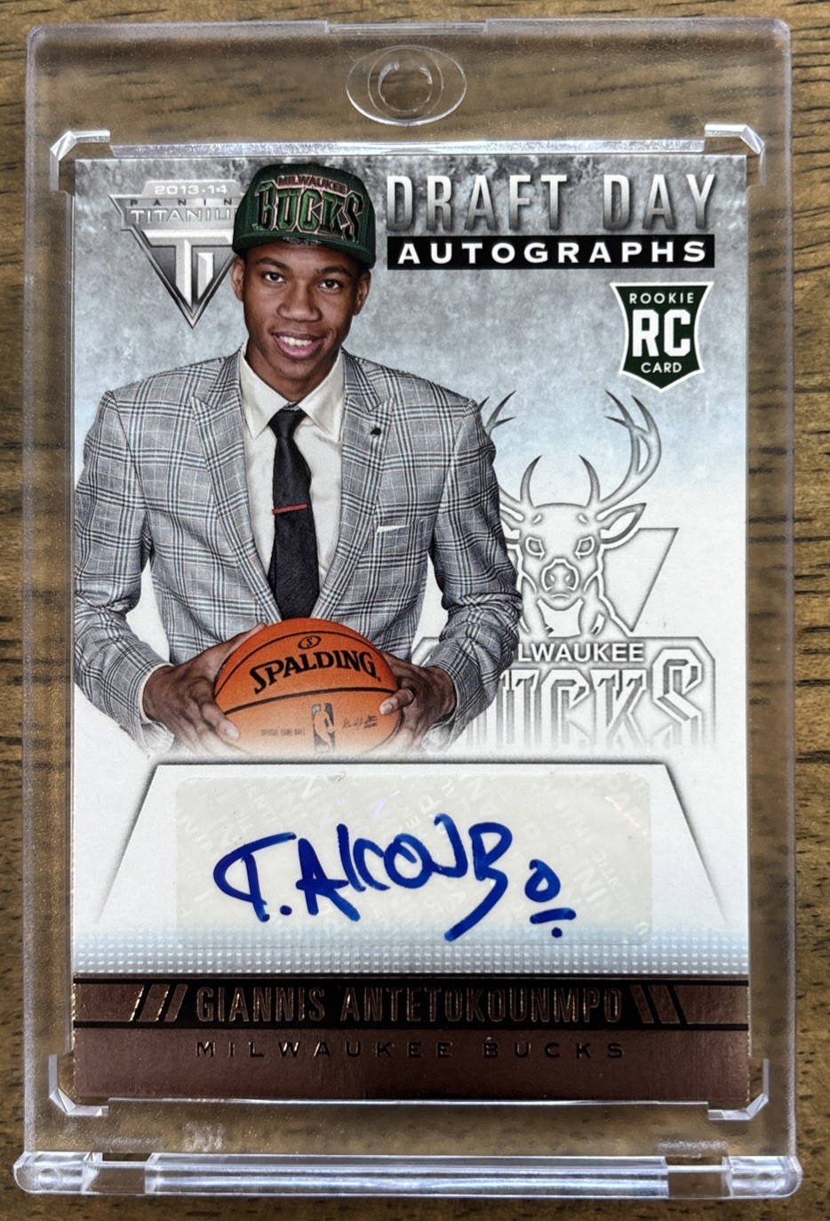 2013 Panini Titanium Draft Day #17 Giannis Antetokounmpo Auto RC Rookie