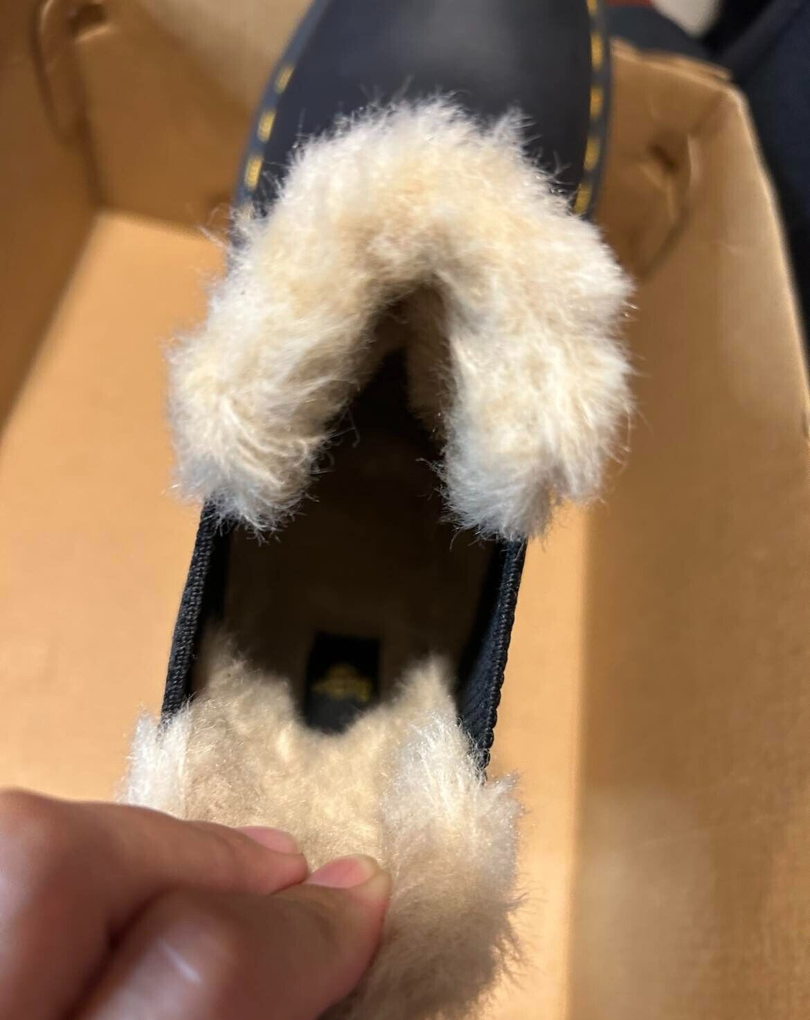 Dr. Martens 2976 Leonore Faux Fur Block Heel Lug Sole Chelsea Boots Size 6 NWT image 8