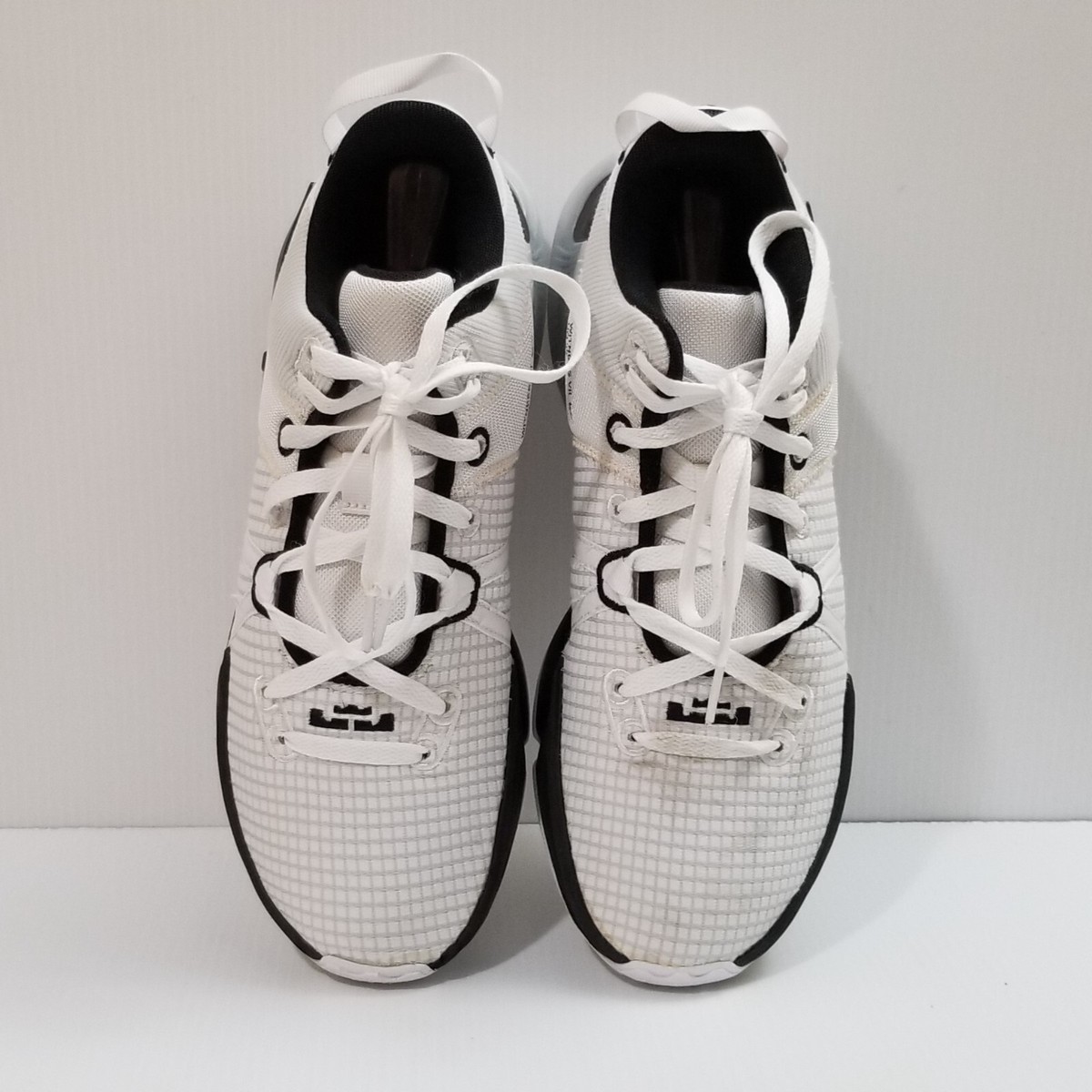 Nike LeBron Witness 7 Team Basketball Shoes Men's Size 11