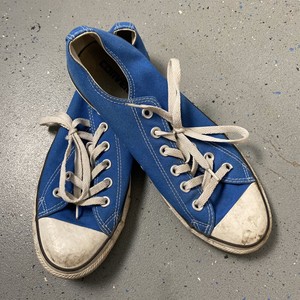 royal blue chuck taylors converse