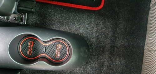 JUEGO DE ALMOHADILLAS SALPICADERO FIAT 500 ABARTH 2008 - 2015 MODELO MK1 EN LOGOTIPO NEGRO + BLANCO - Imagen 4 de 7
