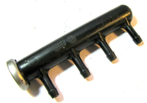 Einspritzleiste Kraftstoffverteiler 025133317 VW Bus Transporter T 3 original - Bild 3 von 4