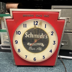 Vintage Schmidt’s Beer Clock Sign Lighted 1957s