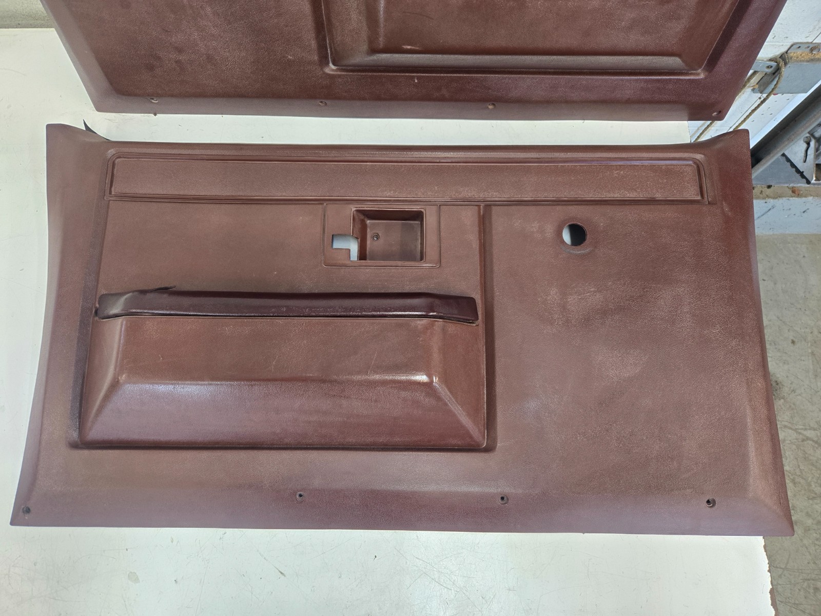 DOOR PANELS CHEVY GMC TRUCK 1981-1987 MANUEL BURGANDY BLAZER K5 SUBURBAN