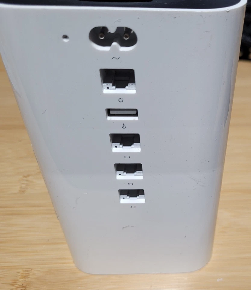 APPLE AIRPORT EXTREME TIME CAPSULE 2TB EXTERNAL HARD DRIVE A1470 + Power cable - Image 3 of 4