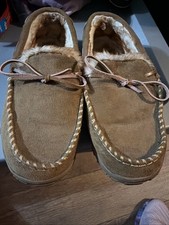 Women s Size 9 Brown Slippers