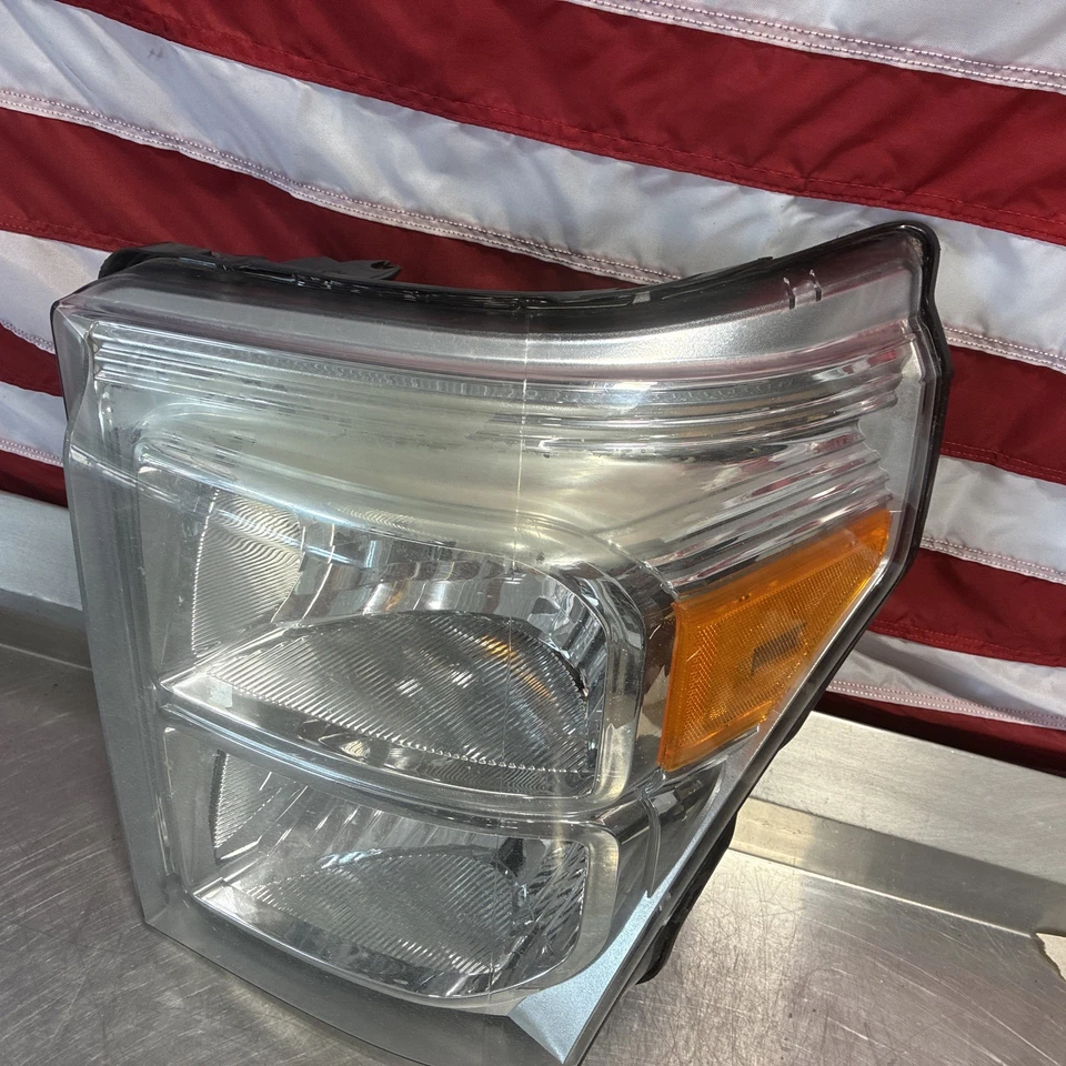 Farol esquerdo/motorista Ford F350 SUPER DUTY - Usado | P/N ASYVBC3413006A - Imagem 4 de 4