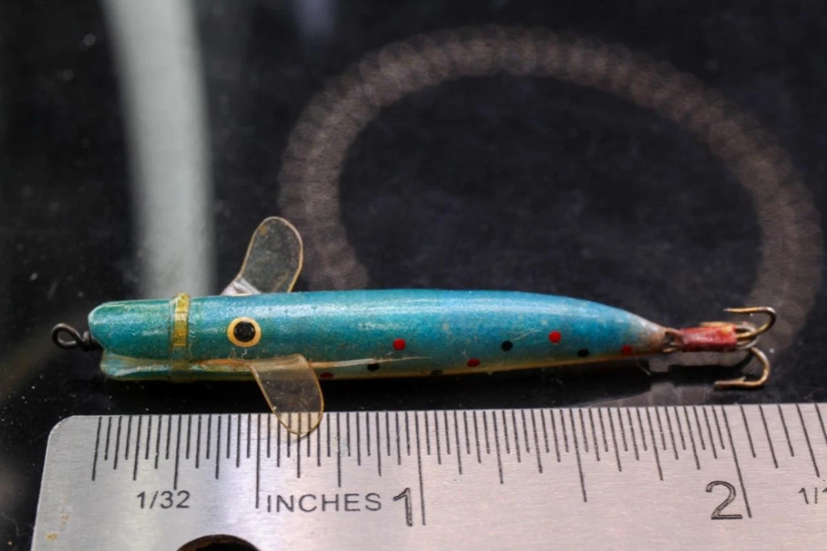 Gros lot pêche , leurres souples twist virgules L= 6cm poids=1g neufs
