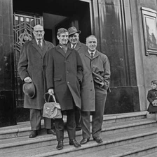 English footballer Geoff Strong with manager Bill Shankly 1964 OLD PHOTO