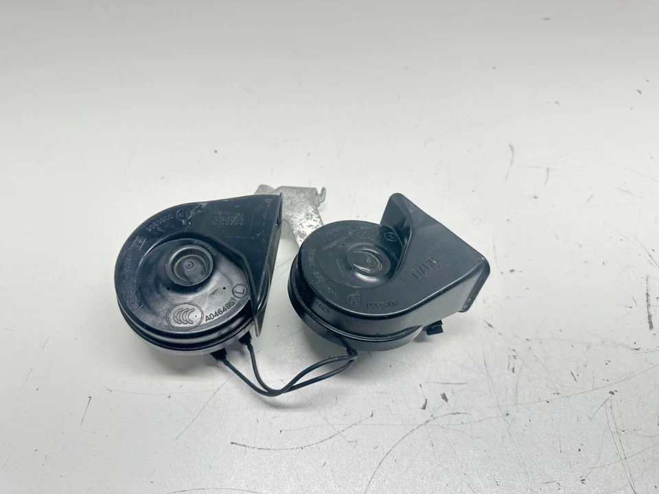 H402144 Ford Fiesta 2011-2013 bocina eléctrica con soporte tono alto + bajo ver fotos Foto 2 de 4