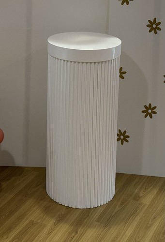 Hire Rippled plinth - BEDS