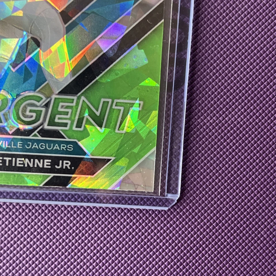 2021 Prizm Travis Etienne Jr. RC Rookie Emergent Green Cracked Ice RARE SSP 🪲🧊 - Image 4 of 4