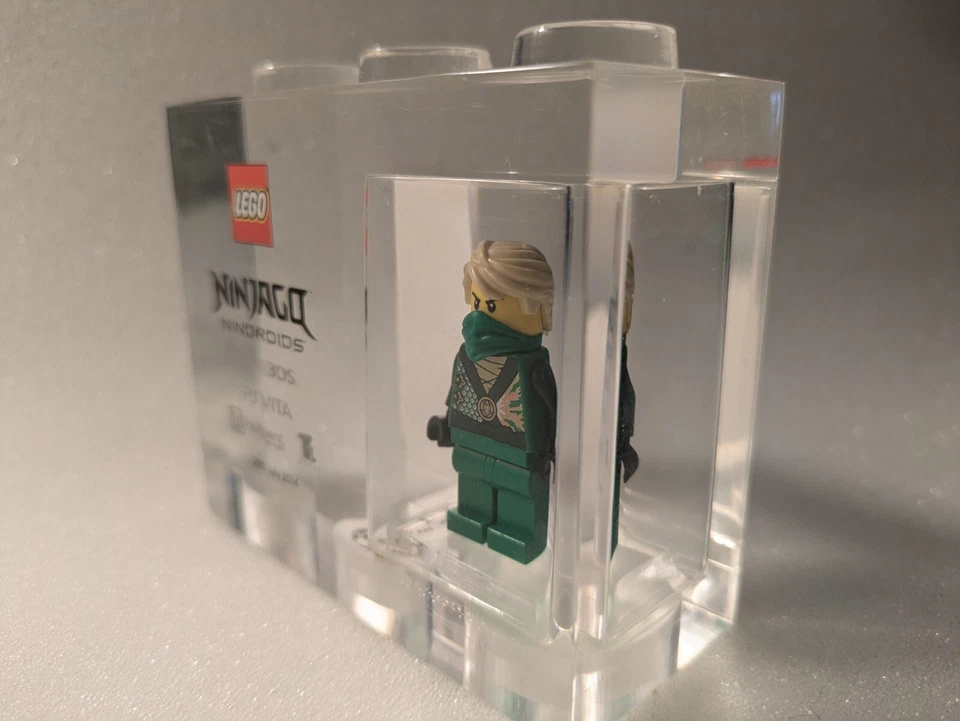 LEGO Tt Games Developer Brick - Ninjago Nindroids Lloyd - Extrememly Rare! - Image 2 of 4