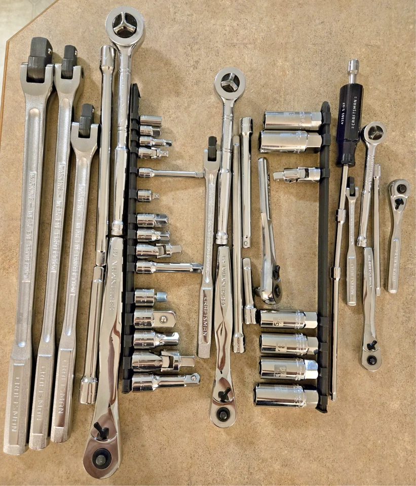 Craftsman 棘轮和适配器套装 1/2 3/8 1/4 驱动器,共 45 件,二手 — 第 2/4 张图片