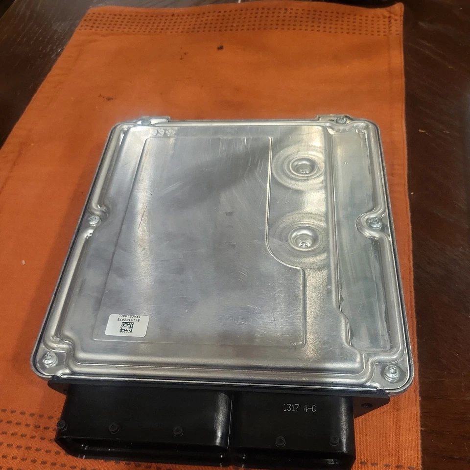 Audi S5 2008 4,2 V8 manual motor Quattro módulo de computadora ECU OEM 8T0907560A Foto 4 de 4