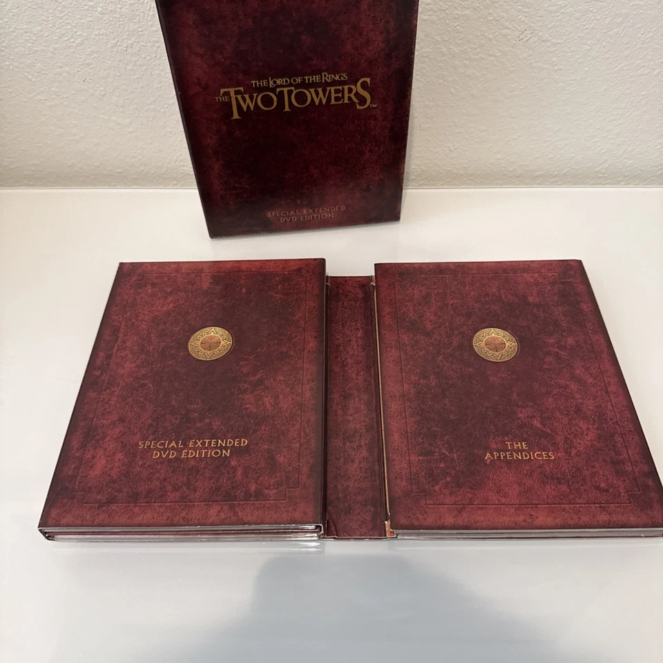 Lord of the Rings The Two Towers 4 DVD Box Set w Booklet Map w Cover Marks - Image 3 of 4