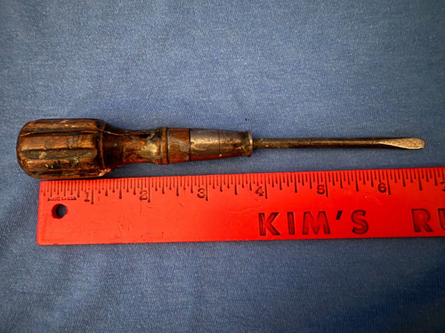 Vintage Lot of Wood-Handled Screwdrivers - Antique Tools - Garage Collectibles - Picture 18 of 23
