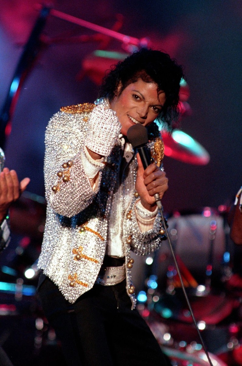 1985 Michael Jackson Poster 11X17 King Of Pop Moonwalk 👑🍿 | eBay