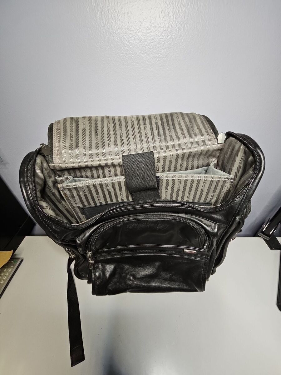 Vintage Black Tumi Leather Padded Laptop Backpack 96081D4 Vintage Black Tumi Leather Padded Laptop Backpack 96081D4