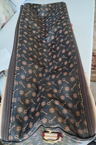 Royal Wants pet carrier purse New with tag brown 19" x 6" x 12" - Picture 10 of 10