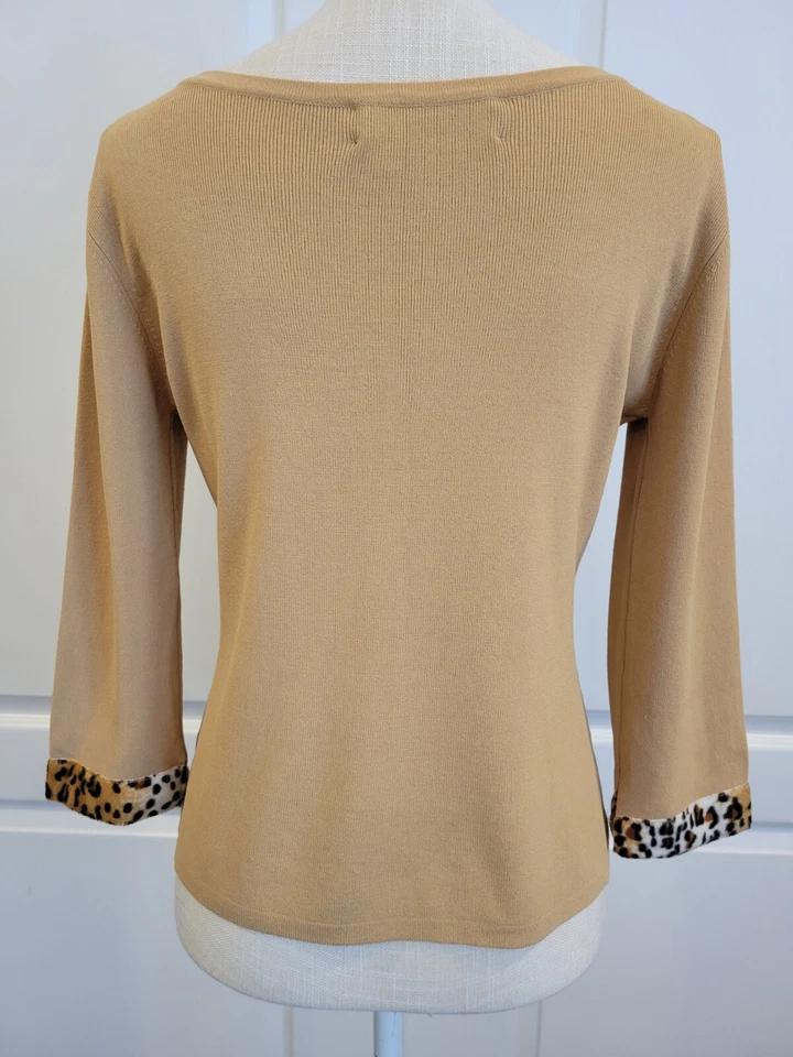 Joseph A. Top Leopard Trim Blouse Beige Size M/L Flowers on Collar 3/4 Sleeves - Image 4 of 4