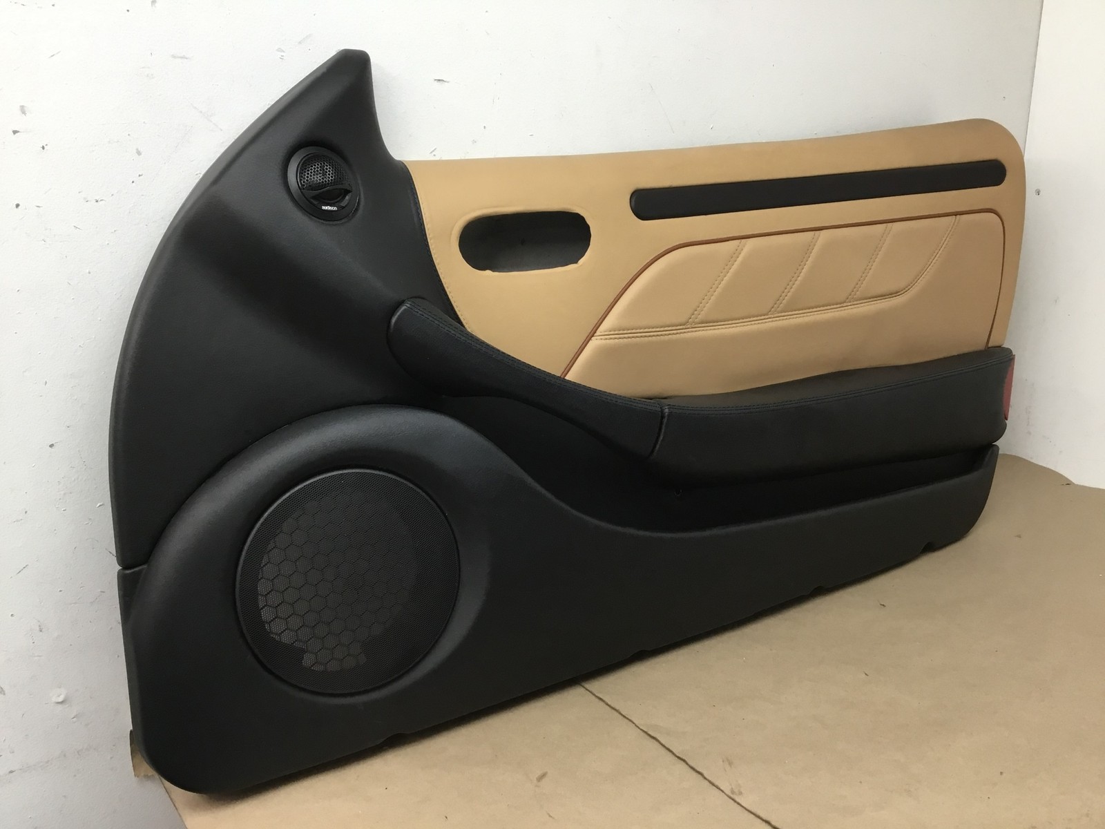 Maserati Coupe GT 2003 Front Right Passenger Door Cover Panel Trim 02-06 ;:Y