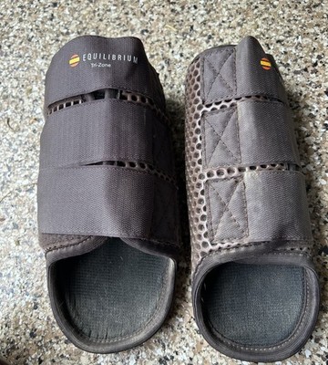 Brown Equilibrium Tri-Zone brushing boots