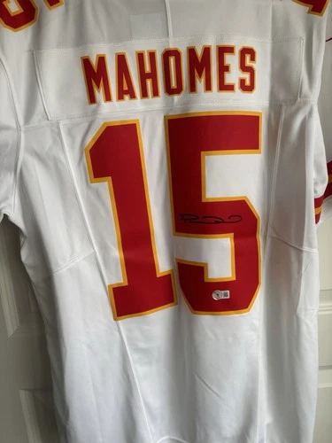 Patrick Mahomes II Autographed Football Jersey Kansas City Chiefs, Beckett COA