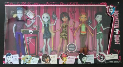 We Are Monster High Student Disembody Council 5 Doll Set