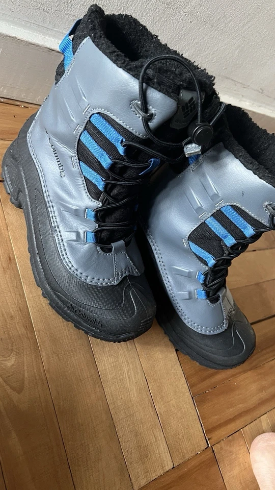 Columbia Bugaboot Unisex Niños Botas de Nieve Negras y Grises, Con Cordones, Talla 6 Foto 2 de 4