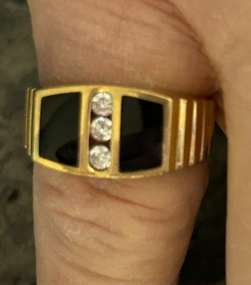 14k Mens Gold ring with Onyx stones and 3 Diamonds