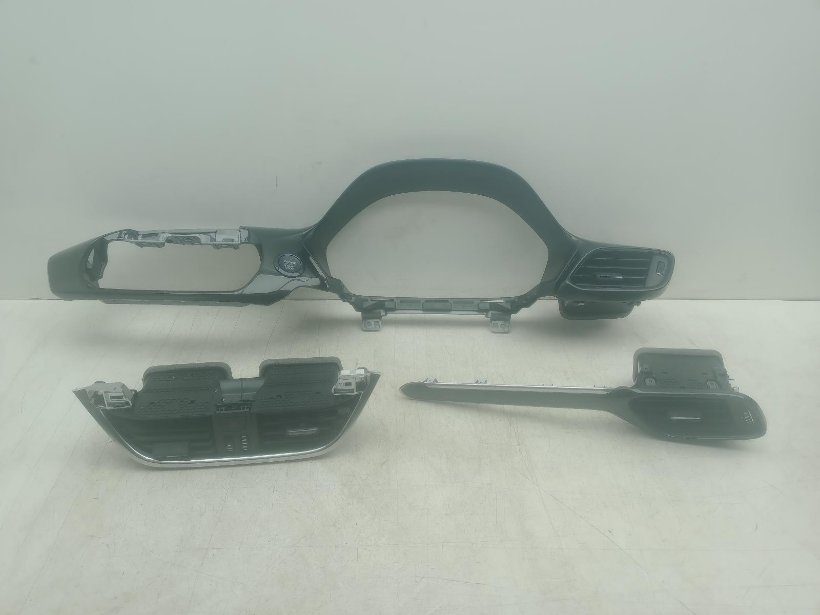 FORD FIESTA AIR VENT DASHBOARD TRIM SET H1BB-18835-DD1GOC MK8 2017-2021