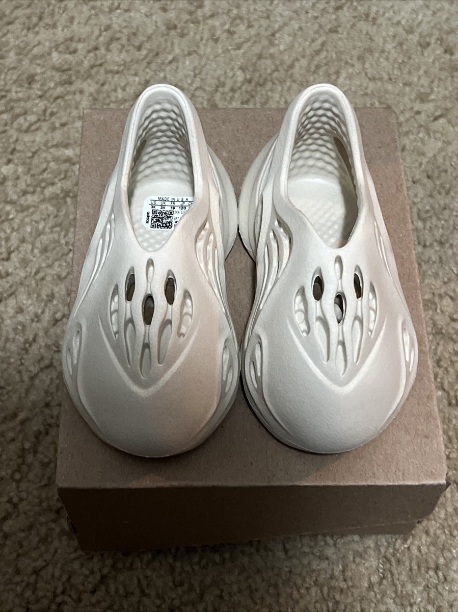 新品未使用 adidas INFANT YEEZY Foam Runner Size 3K Yeezy Foam RNNR Sand Infants NEW | eBay