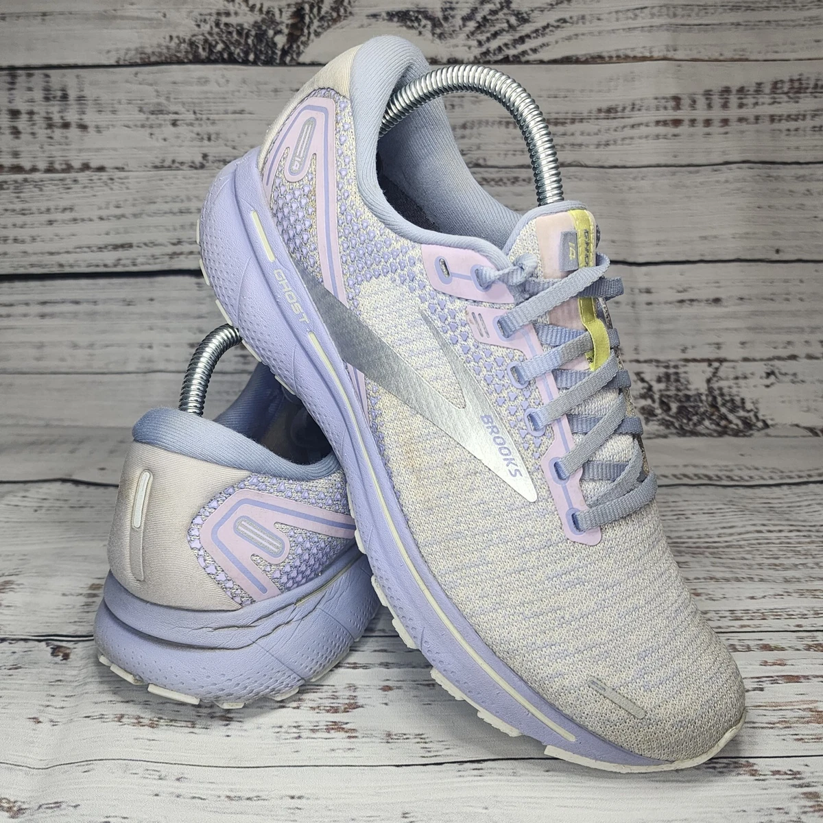 Womens brooks ghost 1 size best sale 8