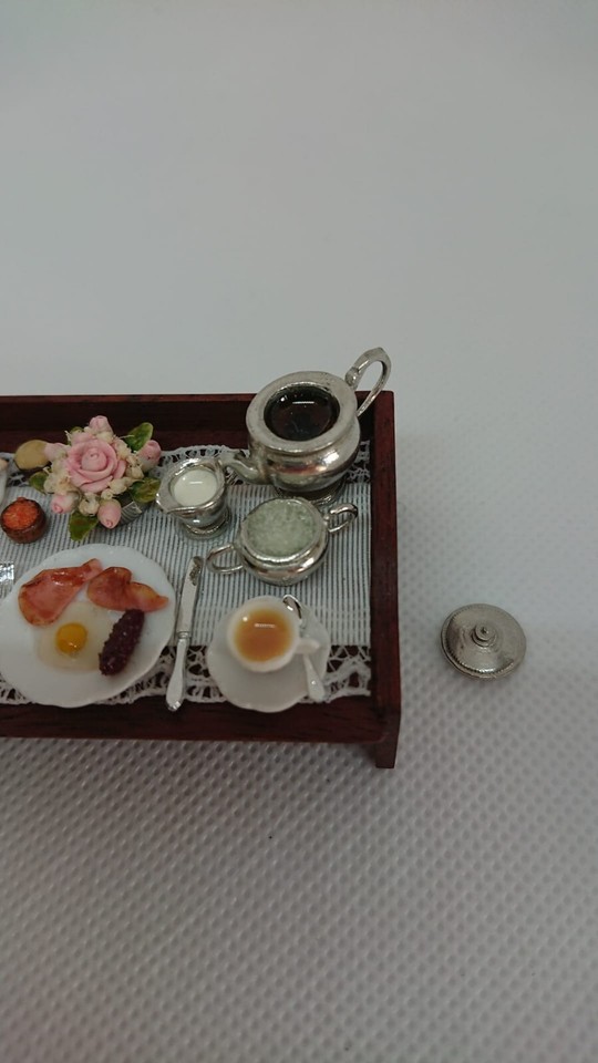 Dolls House artisan Lesley Burgess The English Kitchen filled breakfast