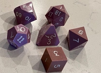Vtg Gamescience set opaque light purple w/ fresh white rpg d&d dice 090824hAFZDE