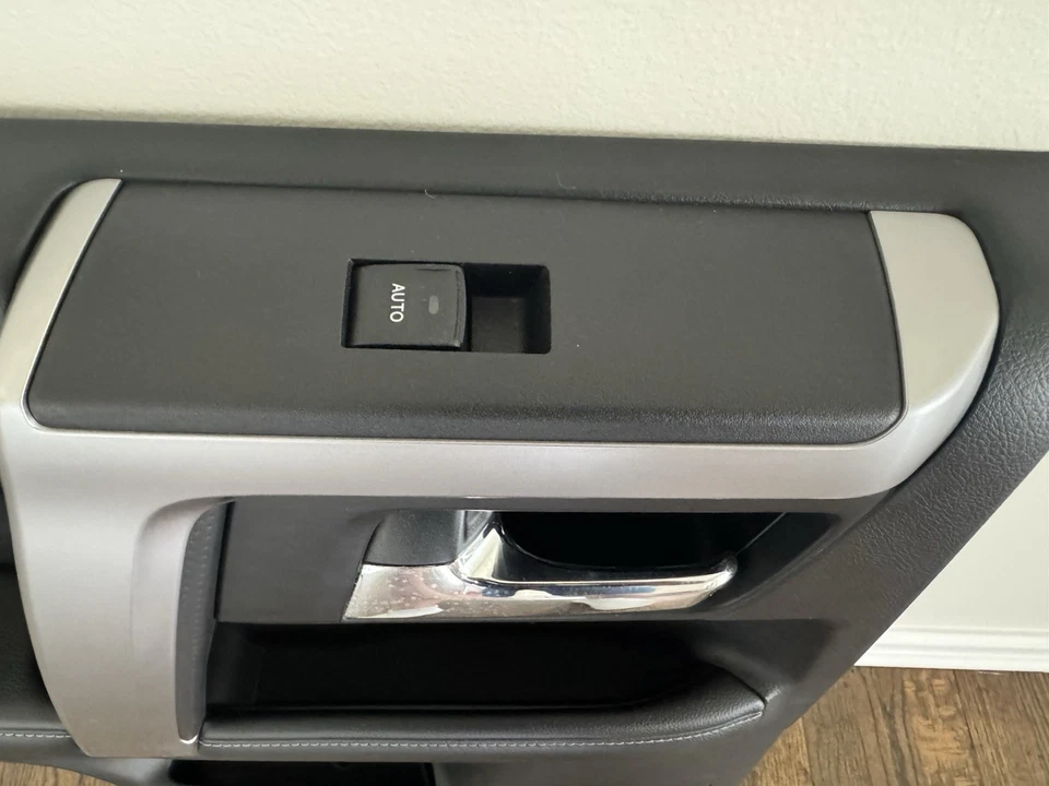 2014-2020 Toyota 4Runner Rear Left Side Passenger Interior Door Panel Foto 3 de 4