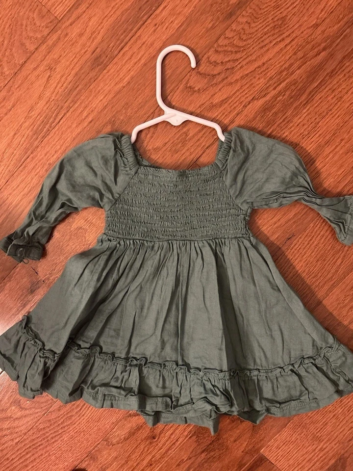 Vestido Verde Otoño Bebé Niña Volantes Culos Manga Larga Vacaciones Familia Fotos 12M Foto 2 de 3