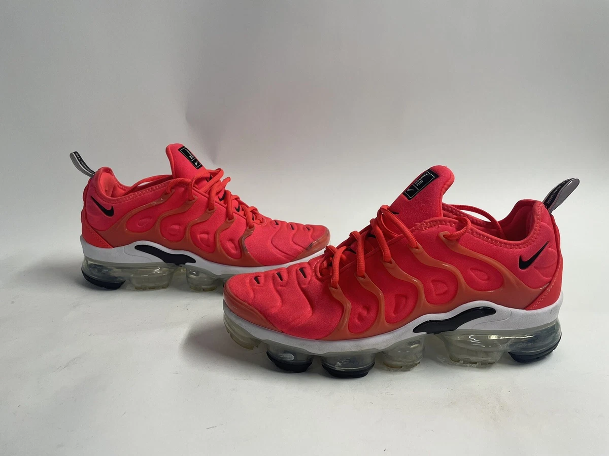 Nike air vapormax plus overbranding top