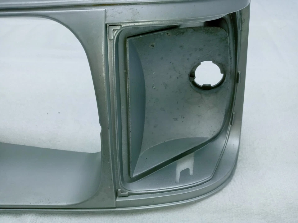 NOS Mopar 1985 - 89 Plymouth Dodge Aries Reliant Left Headlight Bezel - Silver - Изображение 3 из 4