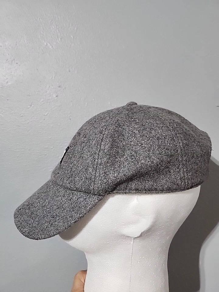 Sombrero con tirantes para mujer rosa Logo Victorias Secret gris mezcla de lana Foto 2 de 4