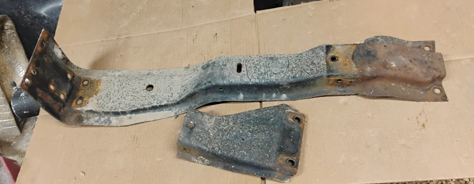 73-87 Chevy GMC Squarebody C10 C20 OEM Transmission Crossmember 2WD 700R4 TH350 - Image 2 of 4