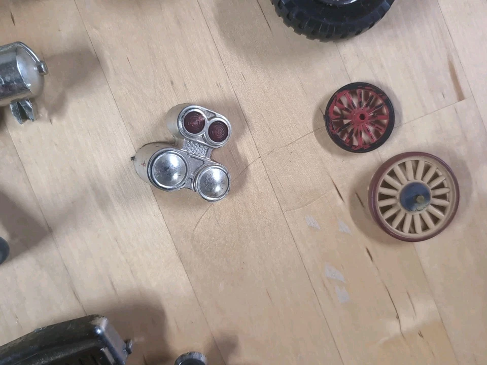 Piezas de repuesto de camión escalera de bomberos de lectura de lujo de los años 50??? Foto 3 de 4